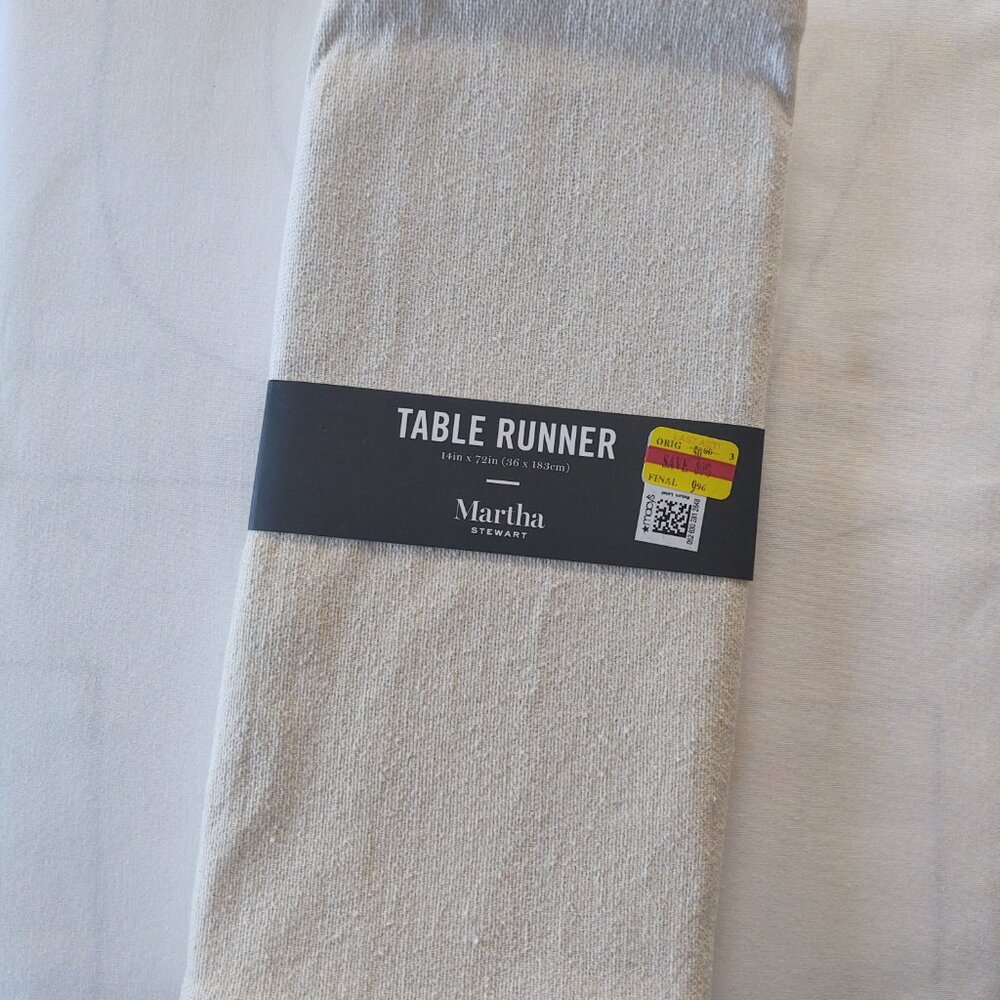 MARTHA STEWART TABLE RUNNER